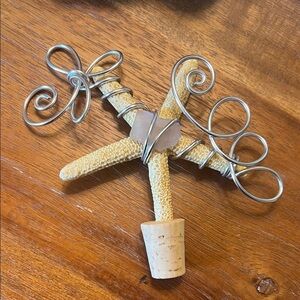 Starfish Wine Bottle Stopper with Wire Design